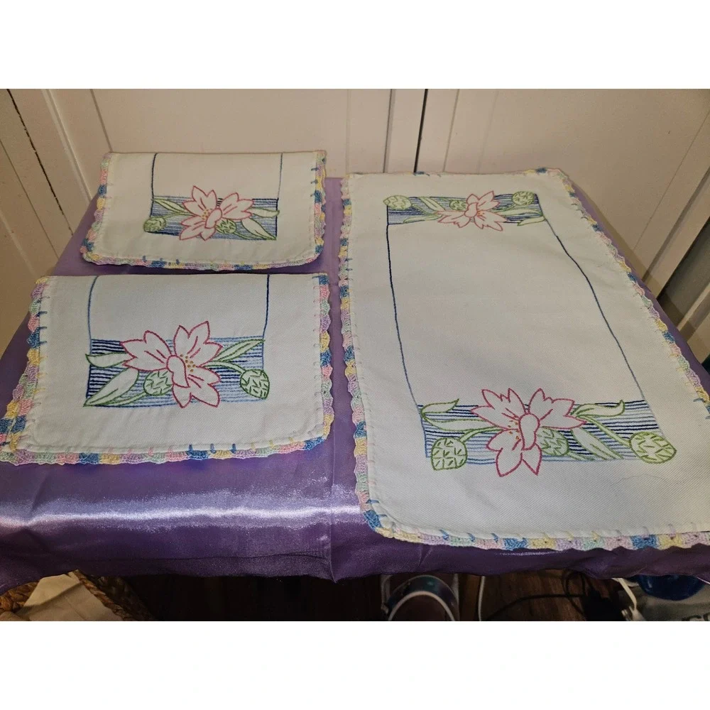 Vintage Hand Embroidered Floral Linen Vanity Set 3pc Crochet Edge Pastel White